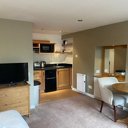 Yewfield Self Catering Apartments 호크셰드 외부 사진