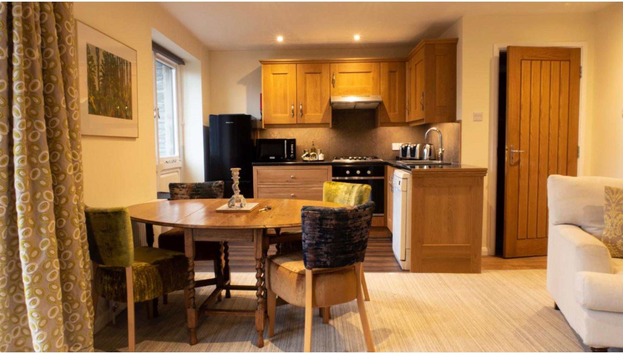 Yewfield Self Catering Apartments 호크셰드 외부 사진