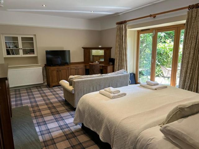 Yewfield Self Catering Apartments 호크셰드 외부 사진